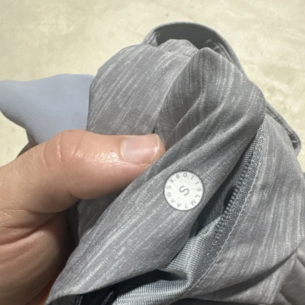 Lululemon Shorts Mens Small Gray Heather Pool Missing Drawstring Trunks